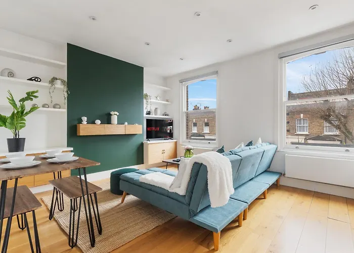 Portnall Retreat - Beautiful & Bright - Close To Central Ldn