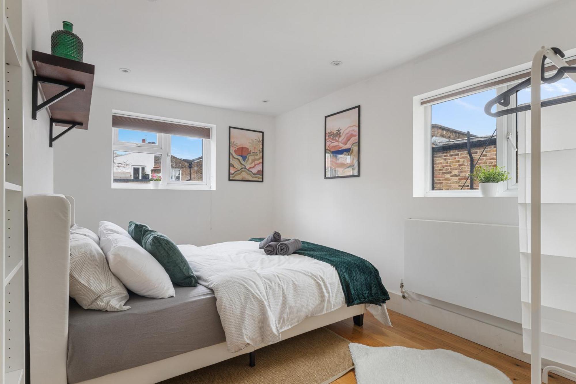 Portnall Retreat - Beautiful & Bright - Close To Ldn Appartamento